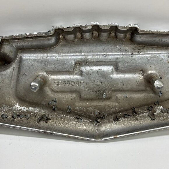 1949 Chevrolet Chevy Original Chrome Hood Emblem Ornament Emblem Logo 3688052 - Picture 5 of 6